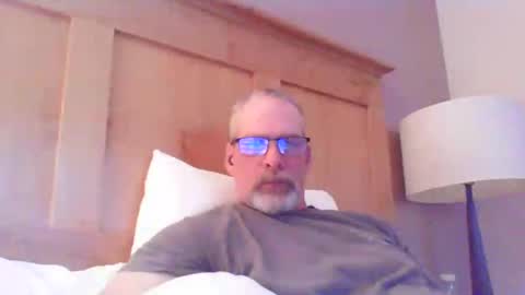 Snapshot of mustang_daddy chatting on March 2026 01:44:01 AM 307MountainMan online show from March 2026 01:44:01 AM