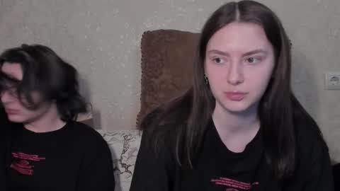 Snapshot of muuur_love chatting on March 2026 11:53:02 PM cute couple online show from March 2026 11:53:02 PM