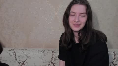 Snapshot of muuur_love chatting on March 2026 10:05:02 PM cute couple online show from March 2026 10:05:02 PM