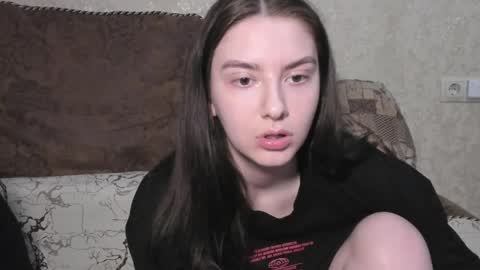Snapshot of muuur_love chatting on March 2026 07:04:02 PM cute couple online show from March 2026 07:04:02 PM
