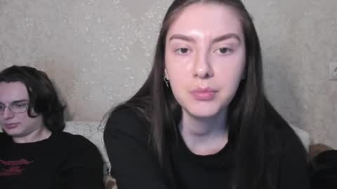 Snapshot of muuur_love chatting on April 2026 01:52:02 PM cute couple online show from April 2026 01:52:02 PM