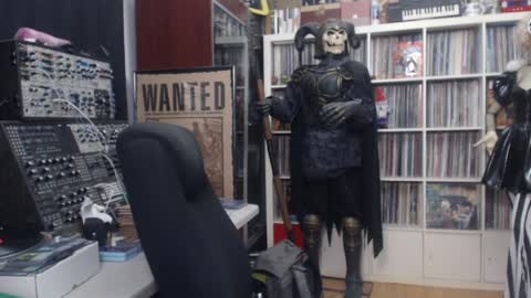 Muziknerd online show from April 2026 12:30:02 AM