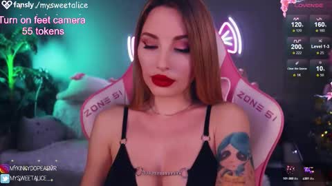 Snapshot of my__sweet__alice chatting on September 2025 12:05:02 PM mysweetalice online show from September 2025 12:05:02 PM