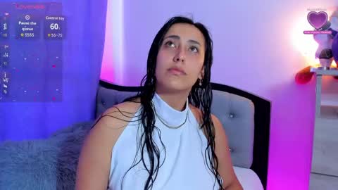 my_aleja_ online show from April 2026 11:06:01 PM