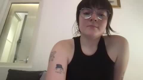 Lily online show from February 2025 12:46:01 AM