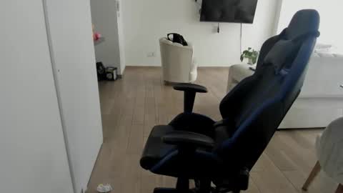 Snapshot of myboss_ chatting on October 2025 05:55:02 PM myboss_ online show from October 2025 05:55:02 PM