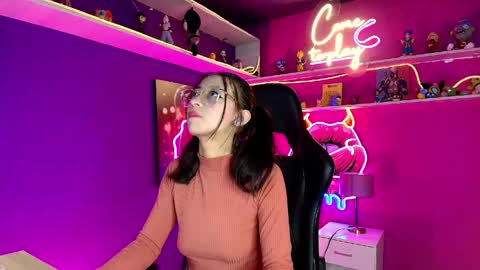 Milly Cute online show from April 2026 05:01:02 AM