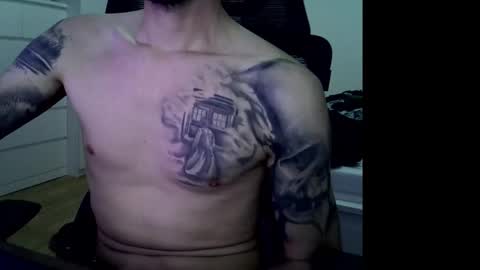 Snapshot of mydickistoobig chatting on October 2025 06:49:02 PM Big Dick Huhu online show from October 2025 06:49:02 PM