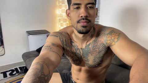 Myke esthetic online show from December 2025 08:36:02 PM