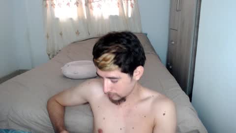 Snapshot of myke_xxx chatting on December 2024 01:21:02 PM mike online show from December 2024 01:21:02 PM