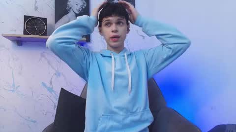 Mykel   online show from January 2026 12:43:01 PM