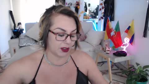 Myrna Sessions online show from January 2025 07:04:02 PM