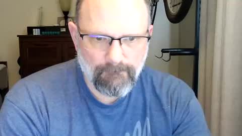 Just hanging out - No pressure online show from April 2026 08:13:02 PM