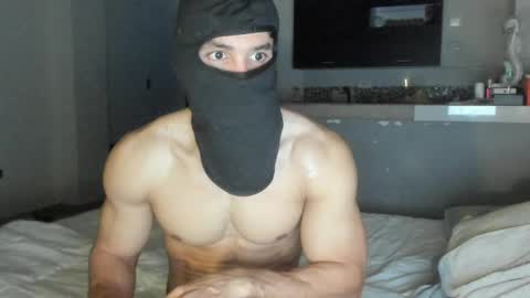 mysterious_muscles online show from April 2026 11:21:02 PM