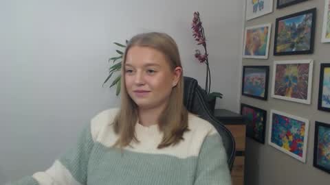 Erica online show from December 2025 02:02:02 PM