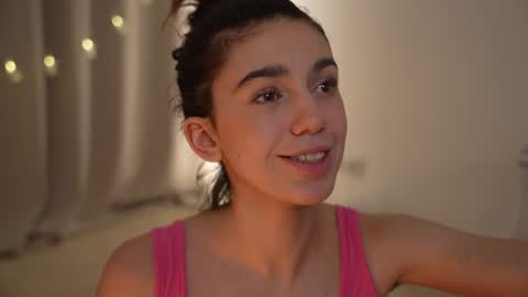 Snapshot of mystica_ chatting on January 2025 10:32:02 AM MILLI online show from January 2025 10:32:02 AM