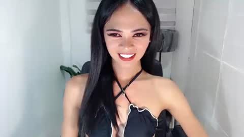 Krestine online show from December 2024 12:27:01 PM