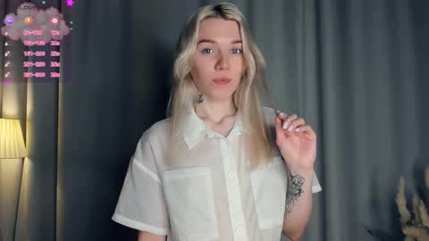 Snapshot of myviolet_rush chatting on October 2025 07:48:02 PM Olivia or just olive online show from October 2025 07:48:02 PM