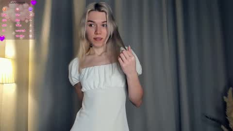 Snapshot of myviolet_rush chatting on November 2025 07:38:01 PM Olivia or just olive online show from November 2025 07:38:01 PM