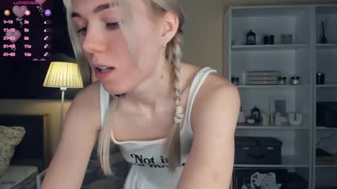 Snapshot of myviolet_rush chatting on December 2025 07:11:01 PM Olivia or just olive online show from December 2025 07:11:01 PM