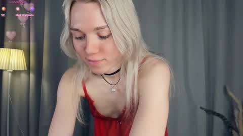 Snapshot of myviolet_rush chatting on January 2026 07:27:01 PM Olivia or just olive online show from January 2026 07:27:01 PM