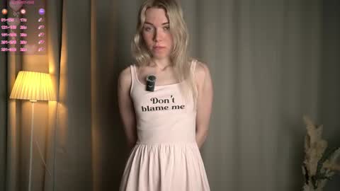 Snapshot of myviolet_rush chatting on February 2026 08:09:02 PM Olivia or just olive online show from February 2026 08:09:02 PM