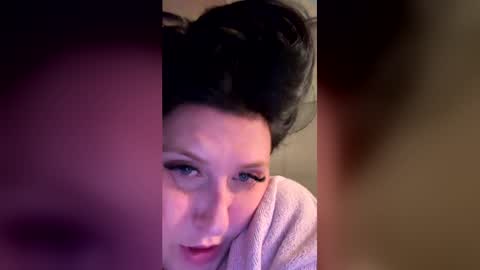 n0rmalgurl online show from May 2026 04:43:01 AM