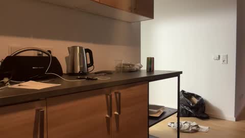 n_buzzy online show from March 2026 05:23:01 AM