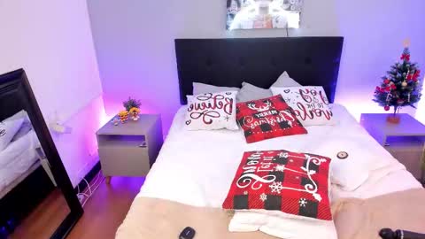 AMY online show from December 2025 07:09:01 PM