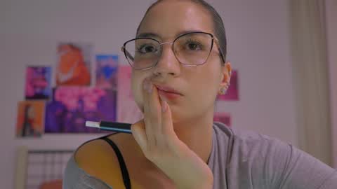 Snapshot of naalani chatting on February 2025 06:49:02 AM Naalani online show from February 2025 06:49:02 AM