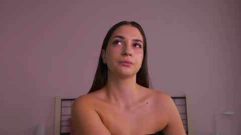Snapshot of naalani chatting on September 2025 06:13:02 AM Naalani online show from September 2025 06:13:02 AM