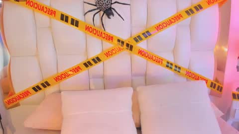 naandalopez online show from October 2025 06:30:01 PM