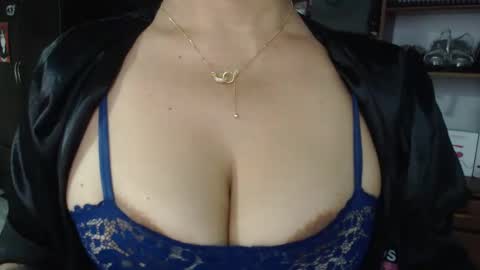 Nadia  online show from February 2025 04:20:01 AM