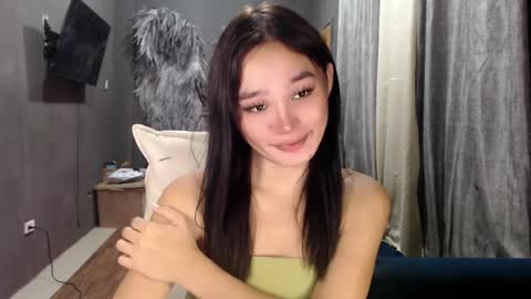 nadiestar online show from February 2025 10:26:01 AM