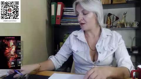 Nadin online show from October 2025 05:21:02 PM