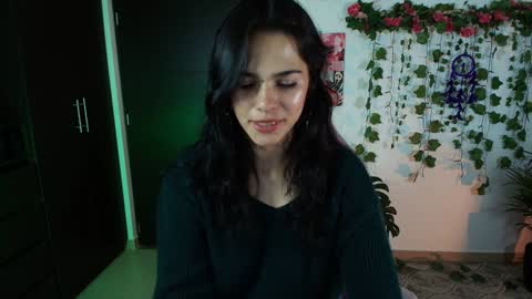 Snapshot of naho_4269 chatting on January 2025 01:32:01 AM Naho Sigueme en mis Redes Sociales Follow me on my social networks online show from January 2025 01:32:01 AM