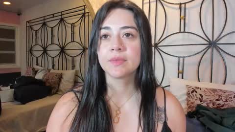 Nahomi  online show from September 2025 08:05:01 AM