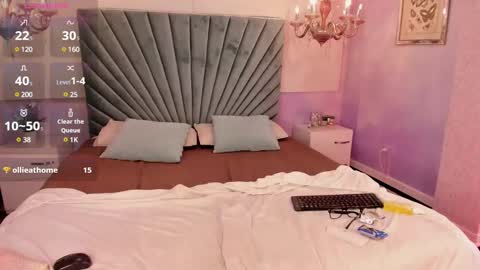 Snapshot of nahomi_wild chatting on December 2024 10:49:02 PM Nahomi online show from December 2024 10:49:02 PM