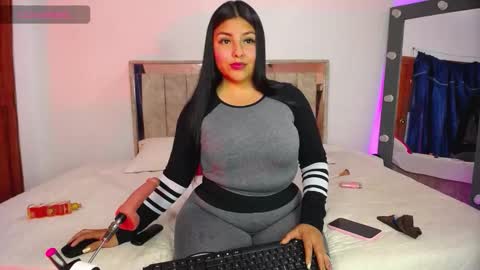 Nahomi online show from February 2026 07:55:02 PM