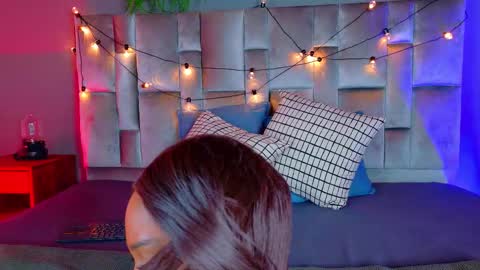  VICTORIA  online show from February 2026 07:58:01 PM