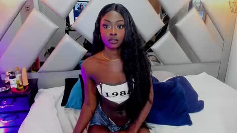 Snapshot of nahomii_hill chatting on February 2025 09:12:01 PM Nahomi online show from February 2025 09:12:01 PM