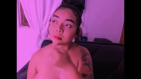 nahomy_hancook online show from November 2025 10:26:02 AM