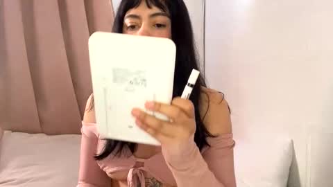 nahomy online show from February 2026 12:28:02 PM