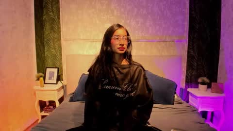 Nahomy  online show from January 2026 11:45:02 AM