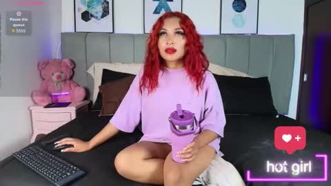 Naia online show from November 2025 07:57:01 PM