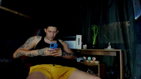 naider_1 online show from March 2026 06:02:01 AM