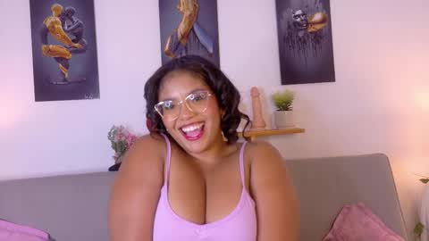 Snapshot of nairagold_ chatting on April 2026 12:56:01 AM nairagold_ online show from April 2026 12:56:01 AM