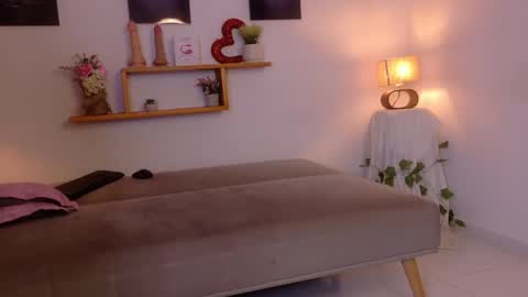 Snapshot of nairagold_ chatting on May 2026 11:56:01 PM nairagold_ online show from May 2026 11:56:01 PM