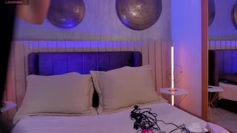 Naisha Ford online show from January 2026 04:37:02 AM