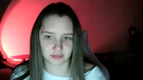 Snapshot of nalorine chatting on April 2026 04:16:01 PM Lola online show from April 2026 04:16:01 PM